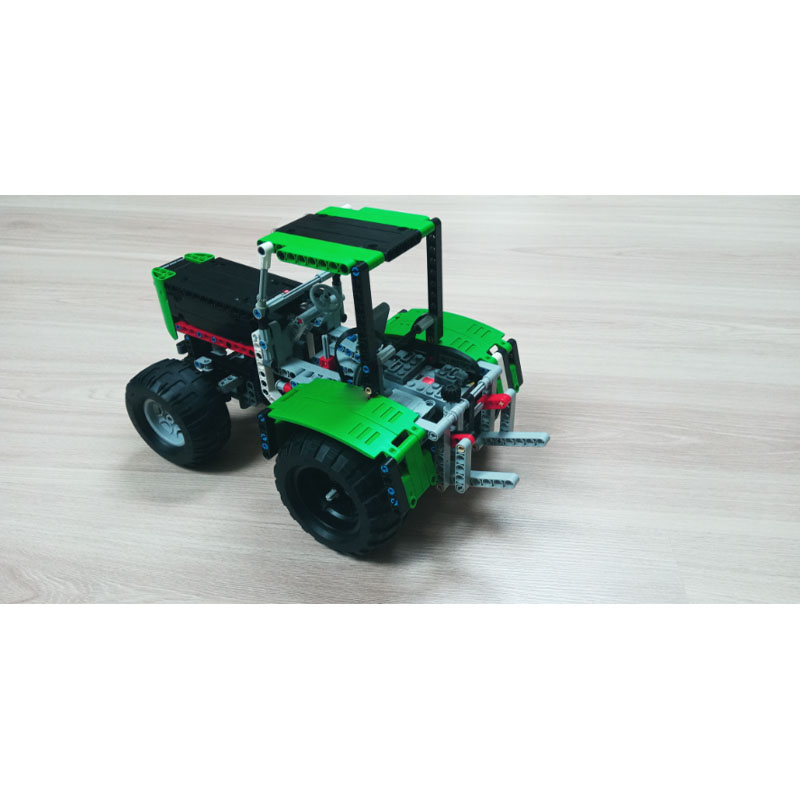 MOC-80667 Modello di Trattore  - Urban Farming Usa recensione e prezzo