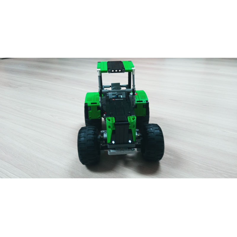 MOC-80667 Modello di Trattore  - Urban Farming Usa recensione e prezzo